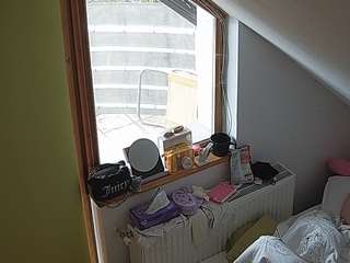 voyeurcam-julmodels-bed-7