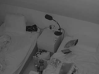 voyeurcam-julmodels-bed-7