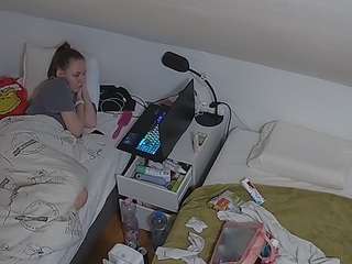 voyeurcam-julmodels-bed-7