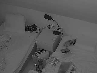 voyeurcam-julmodels-bed-7