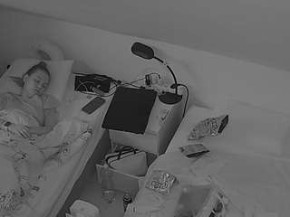voyeurcam-julmodels-bed-7