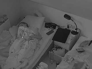 voyeurcam-julmodels-bed-7