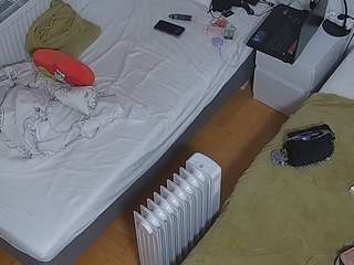 voyeurcam-julmodels-bed-7