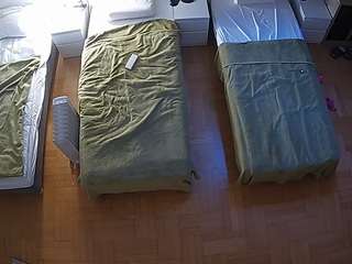 voyeurcam-julmodels-bed-7