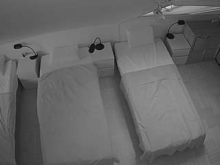 voyeurcam-julmodels-bed-7