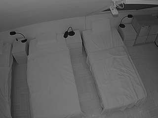 voyeurcam-julmodels-bed-7 - Live HD Webcam