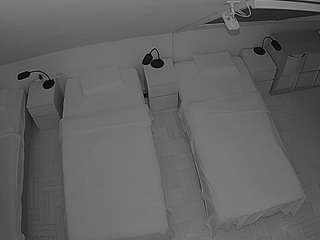 voyeurcam-julmodels-bed-7