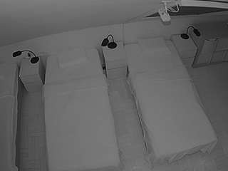 voyeurcam-julmodels-bed-7