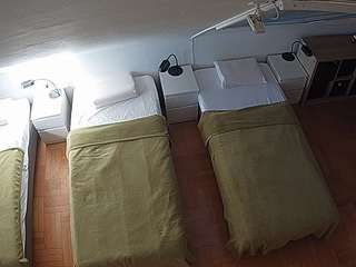voyeurcam-julmodels-bed-7