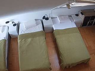 voyeurcam-julmodels-bed-7