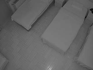 voyeurcam-julmodels-bed-7