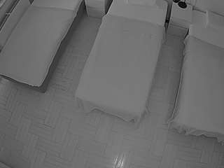 voyeurcam-julmodels-bed-7