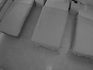 voyeurcam-julmodels-bed-7