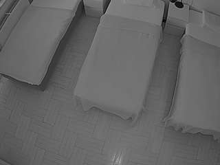 voyeurcam-julmodels-bed-7