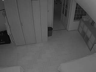 voyeurcam-julmodels-bed-7