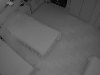 voyeurcam-julmodels-bed-7