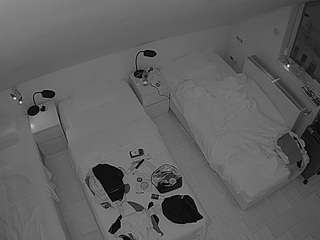 voyeurcam-julmodels-bed-7 webcam