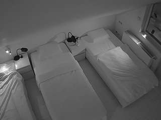 voyeurcam-julmodels-bed-7