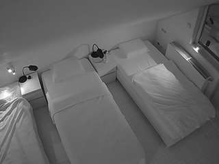 voyeurcam-julmodels-bed-7
