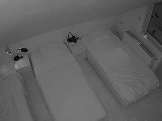 voyeurcam-julmodels-bed-7