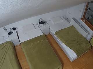 voyeurcam-julmodels-bed-7