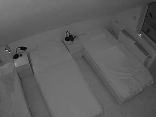 voyeurcam-julmodels-bed-7 webcam