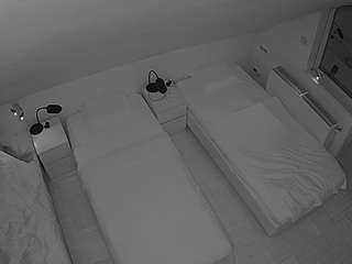 voyeurcam-julmodels-bed-7 webcam