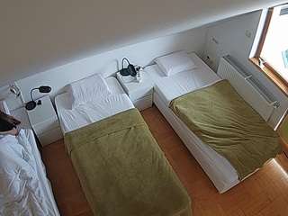 voyeurcam-julmodels-bed-7