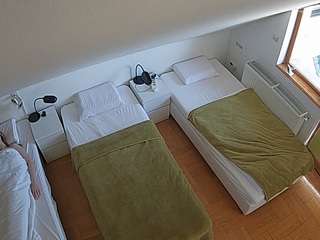 voyeurcam-julmodels-bed-7