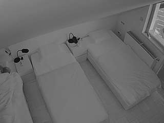 voyeurcam-julmodels-bed-7