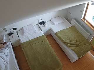 voyeurcam-julmodels-bed-7