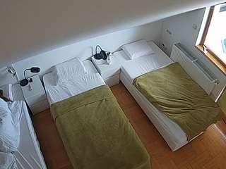 voyeurcam-julmodels-bed-7
