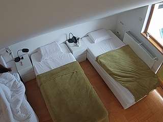 voyeurcam-julmodels-bed-7 webcam