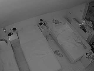 voyeurcam-julmodels-bed-7