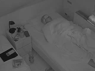 voyeurcam-julmodels-bed-7 webcam