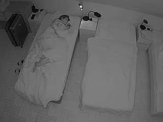 voyeurcam-julmodels-bed-7 webcam