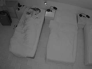 voyeurcam-julmodels-bed-7