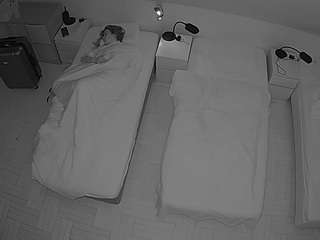 voyeurcam-julmodels-bed-7 webcam