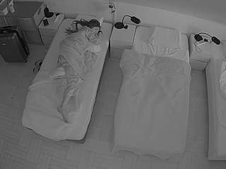 voyeurcam-julmodels-bed-7 webcam