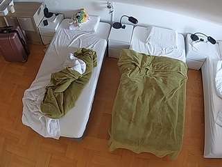 voyeurcam-julmodels-bed-7 webcam