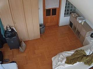 voyeurcam-julmodels-bed-7 webcam