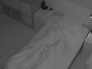voyeurcam-julmodels-bed-7 webcam