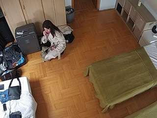 voyeurcam-julmodels-bed-7 webcam