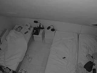 voyeurcam-julmodels-bed-7 webcam