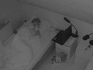 voyeurcam-julmodels-bed-7 webcam