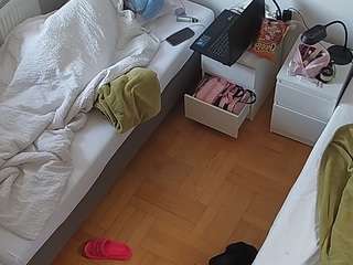 voyeurcam-julmodels-bed-7 Live Webcam on CamSoda