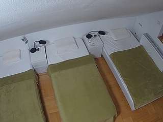 voyeurcam-julmodels-bed-7