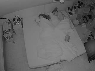 voyeurcam-julmodels-bed-7