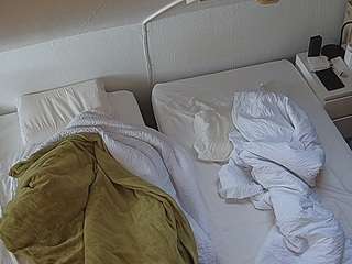voyeurcam-julmodels-bed-7
