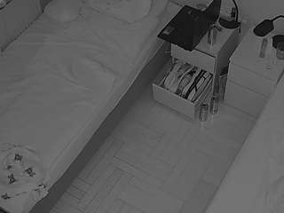 voyeurcam-julmodels-bed-7
